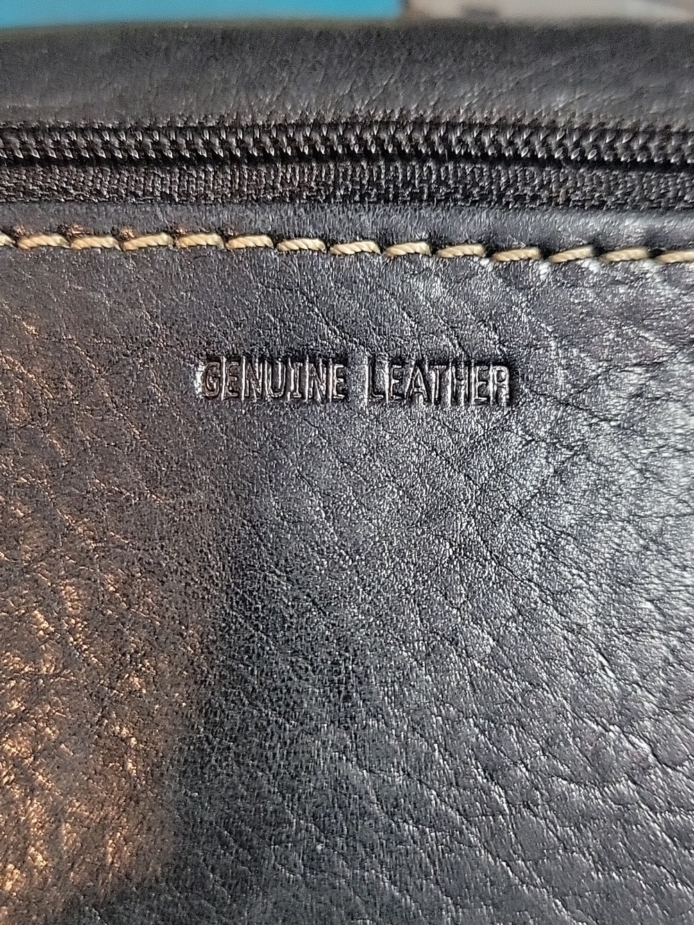 Fossil Black Pebbled Leather Foldover Wallet with, Checkbook, And Card Holder - Picture 5 of 8